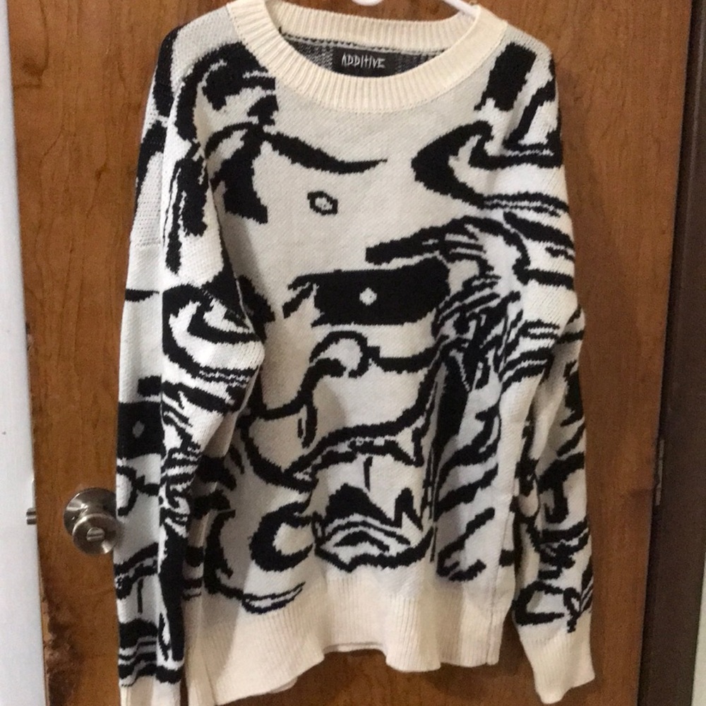 Black and white stripped design